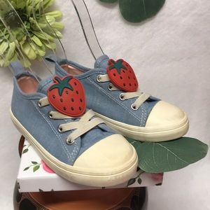 Strawberry Toddler Girl blue denim chuck style sneakers slip on size T8